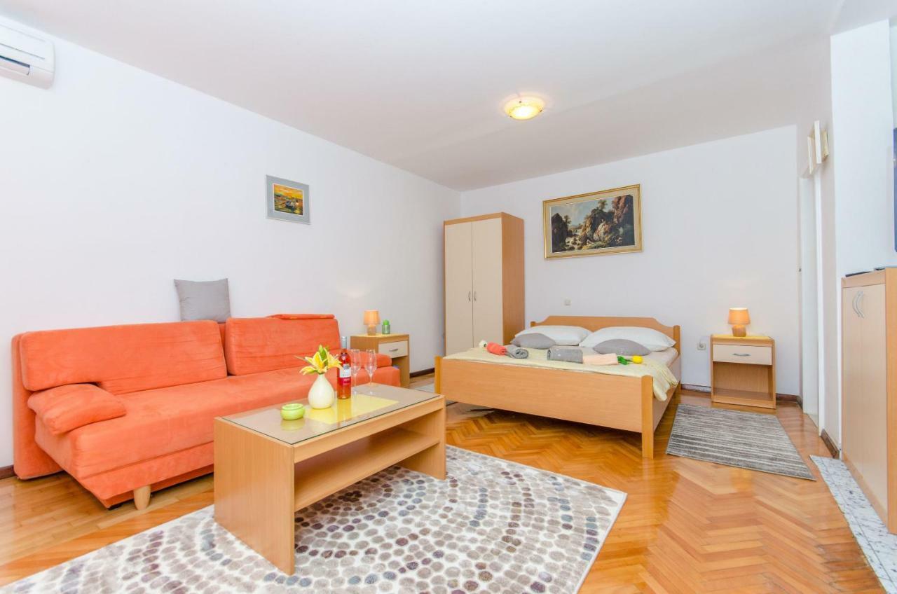 Apartments And Room Sun & Sea بودغورا المظهر الخارجي الصورة
