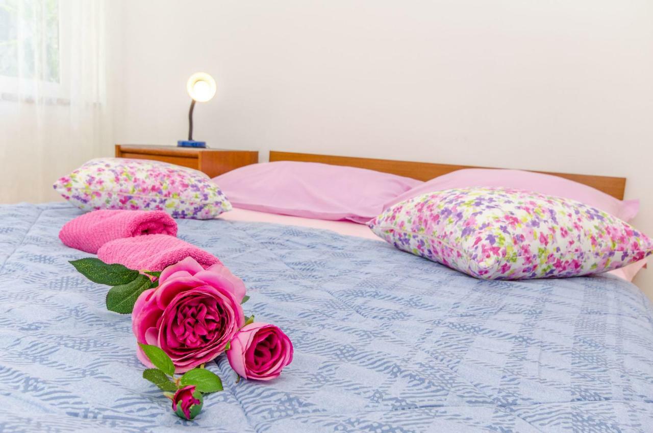 Apartments And Room Sun & Sea بودغورا المظهر الخارجي الصورة