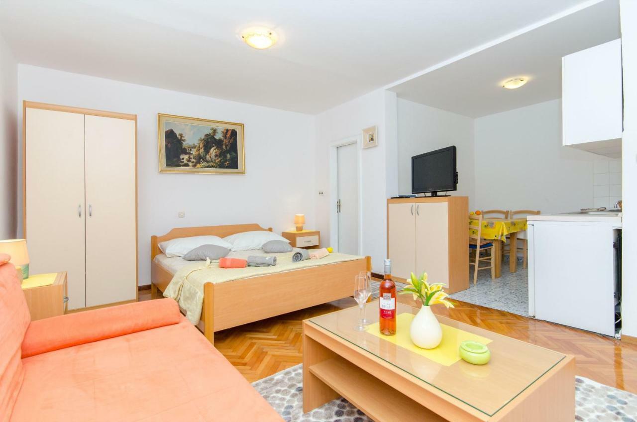 Apartments And Room Sun & Sea بودغورا المظهر الخارجي الصورة