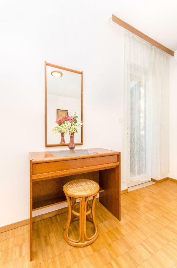 Apartments And Room Sun & Sea بودغورا المظهر الخارجي الصورة